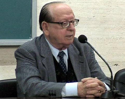 Professor Evanildo Bechara